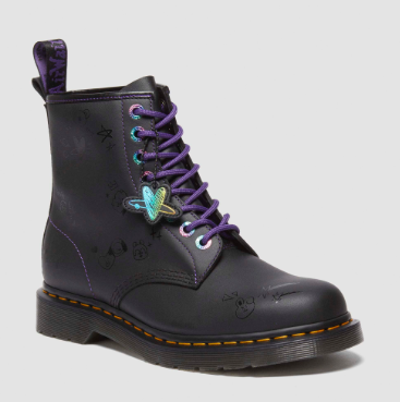 Dr. Martens: Ikonu Zīmols, Kas Apvieno Stilu, Komfortu un Kvalitāti